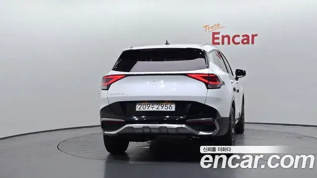 Kia Sportage 2021 — Фото 4/20