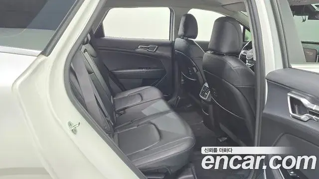 Kia Sportage 2021 — Фото 18/20