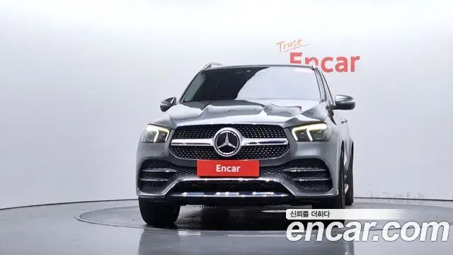 Mercedes-Benz GLE-Class 2019 — Фото 3/20
