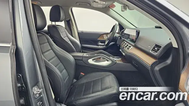 Mercedes-Benz GLE-Class 2019 — Фото 11/20