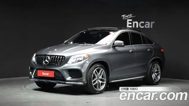 Mercedes-Benz GLE-Class 2018 — Photo 5/36
