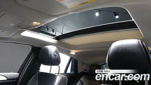Mercedes-Benz GLE-Class 2018 — Photo 30/36