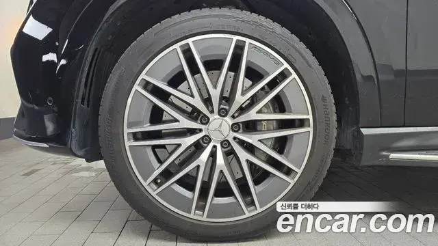 Mercedes-Benz GLE-Class 2025 — Фото 5/20
