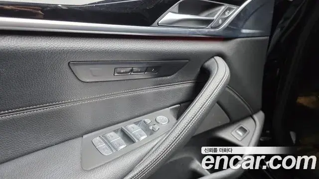 BMW 5 Series 2022 — Фото 18/20