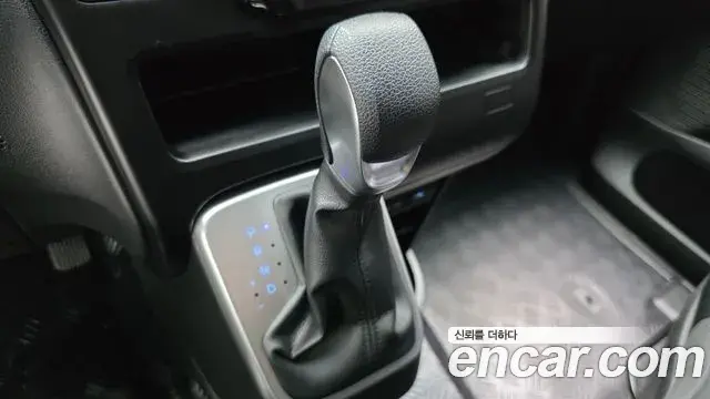 Hyundai Staria 2021 — Şəkil 2/30