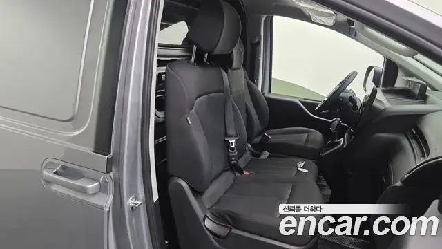Hyundai Staria 2021 — Şəkil 12/30