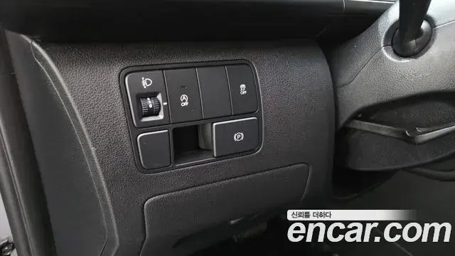 Hyundai Staria 2021 — Şəkil 26/30