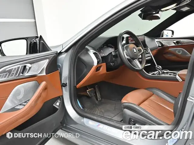 BMW 8 Series 2022 — Фото 10/20