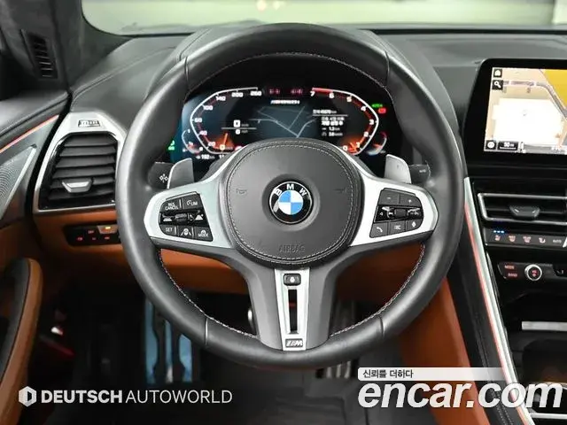 BMW 8 Series 2022 — Фото 12/20