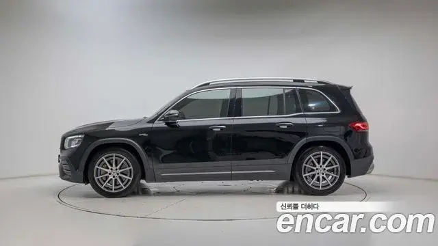 Mercedes-Benz GLB-Class 2022 — Фото 6/20