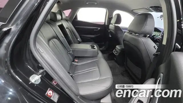 Hyundai Sonata 2019 — Фото 19/20