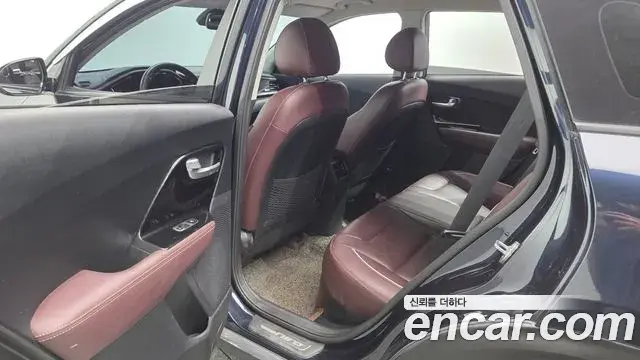 Kia Niro 2019 — Photo 33/34