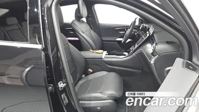 Mercedes-Benz GLC-Class 2025 — Şəkil 17/31