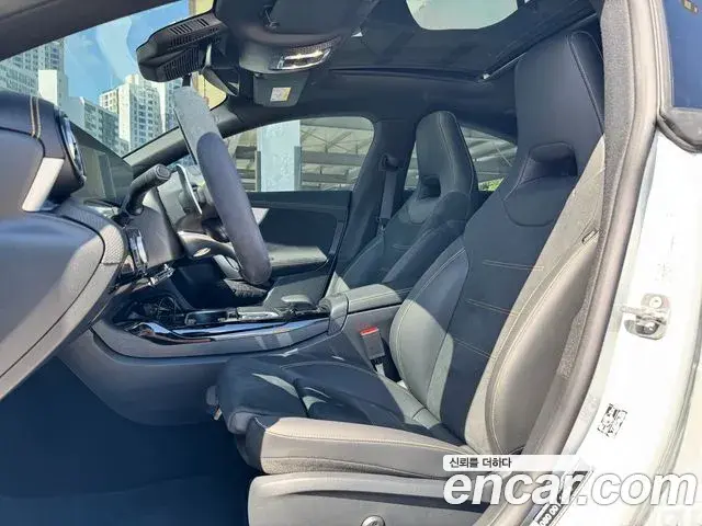 Mercedes-Benz CLA-Class 2023 — Фото 8/20