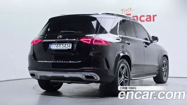 Mercedes-Benz GLE-Class 2020 — Фото 2/20