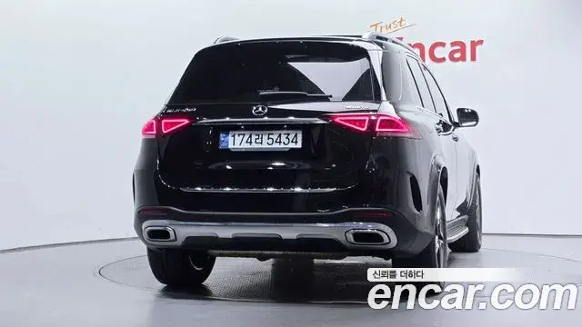 Mercedes-Benz GLE-Class 2020 — Фото 4/20