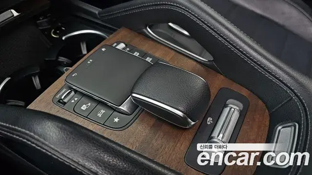 Mercedes-Benz GLE-Class 2020 — Фото 20/20