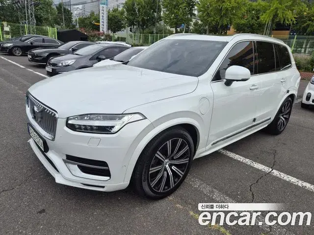 Volvo XC90 2021 — Фото 10/20