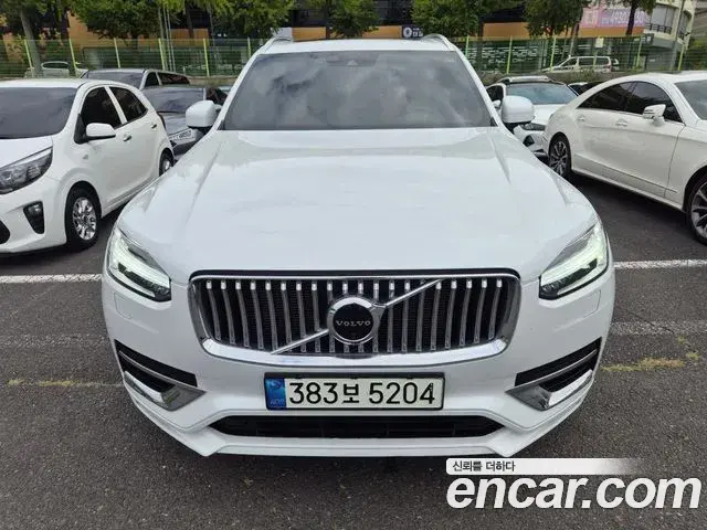 Volvo XC90 2021 — Фото 1/20