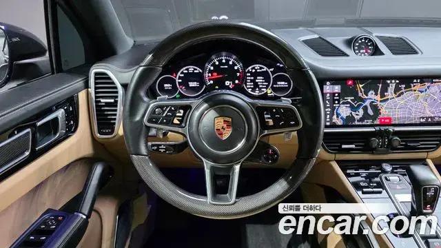 Porsche Cayenne 2020 — Фото 11/20