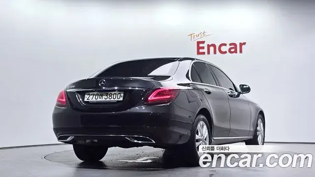 Mercedes-Benz C-Class 2020 — Фото 2/20