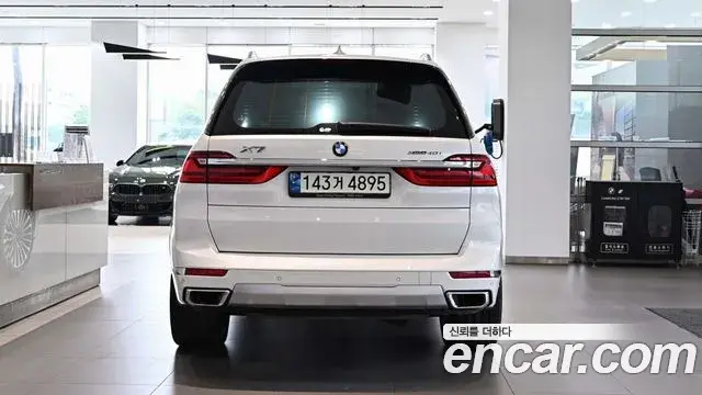 BMW X7 2021 — Фото 3/20