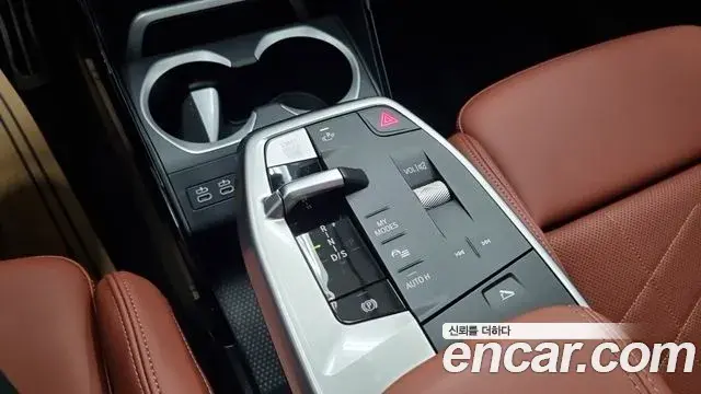 BMW X1 2025 — Фото 9/18