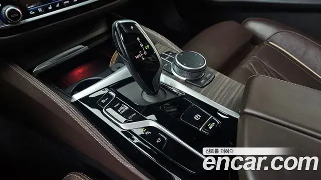 BMW 5 Series 2020 — Фото 9/20