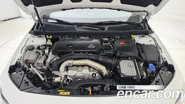 Mercedes-Benz CLA-Class 2025 — Фото 5/18
