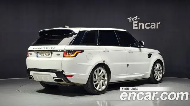 Land Rover Range Rover Sport 2018 — Фото 2/20