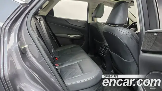 Lexus NX350h 2023 — Фото 11/20