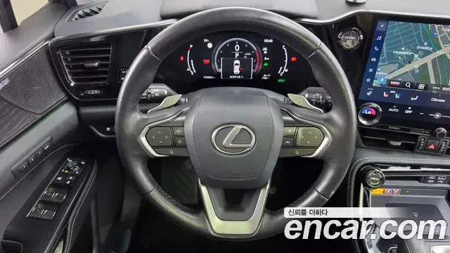 Lexus NX350h 2023 — Фото 13/20