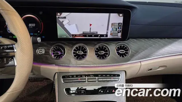 Mercedes-Benz E-Class 2021 — Фото 13/20