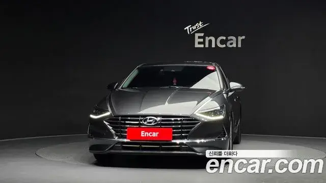 Hyundai Sonata 2019 — Фото 3/20