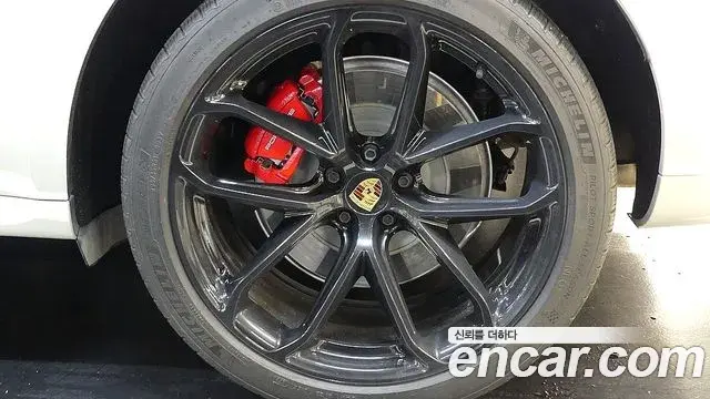 Porsche Macan 2022 — Фото 4/18