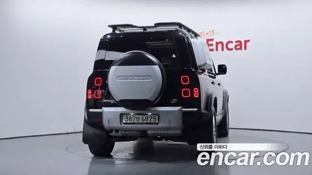 Land Rover Defender 2020 — Фото 4/20