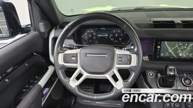 Land Rover Defender 2020 — Фото 13/20