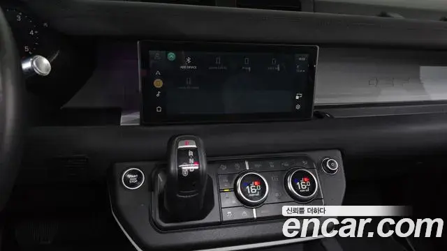 Land Rover Defender 2020 — Фото 14/20