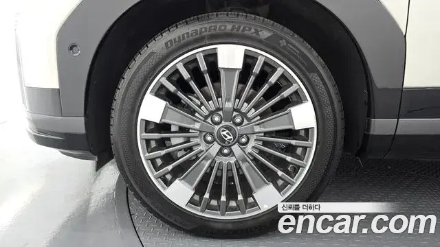 Hyundai Santa Fe 2023 — Фото 4/20