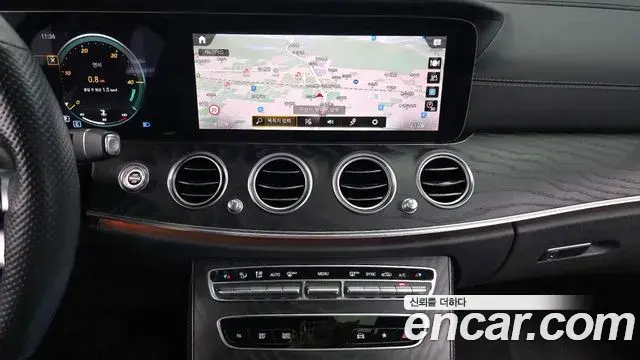 Mercedes-Benz E-Class 2021 — Фото 15/20