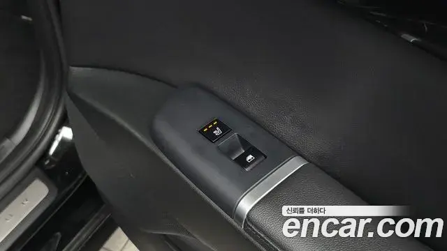 Hyundai Grandeur 2023 — Фото 19/20