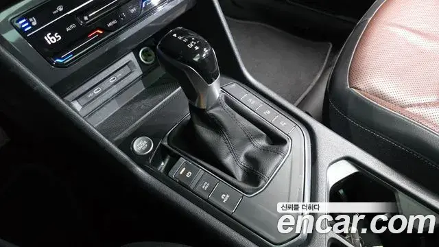 Volkswagen Tiguan Allspace 2023 — Фото 9/20
