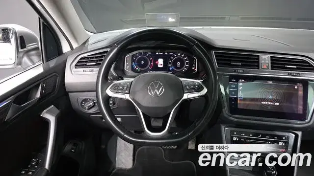 Volkswagen Tiguan Allspace 2023 — Фото 13/20