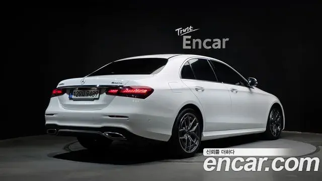 Mercedes-Benz E-Class 2020 — Фото 2/20