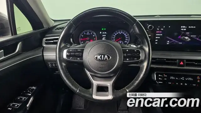 Kia K5 2020 — Photo 1/20
