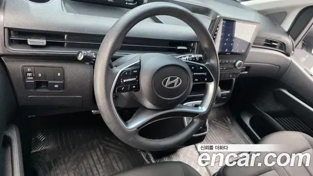 Hyundai Staria 2025 — Фото 13/20