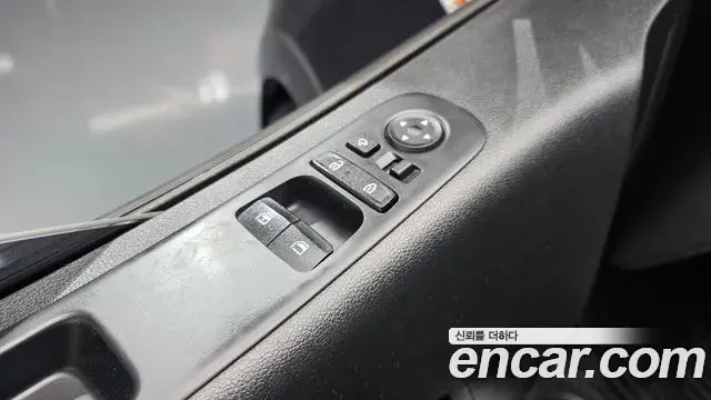 Hyundai Staria 2025 — Фото 19/20