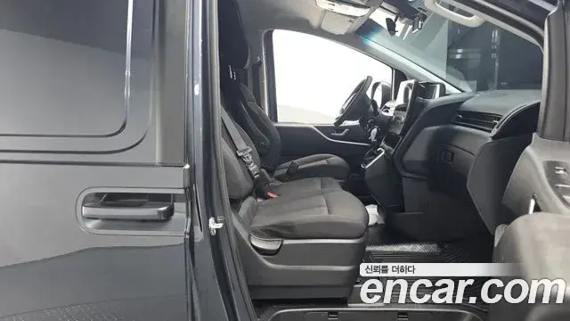 Hyundai Staria 2025 — Şəkil 20/30