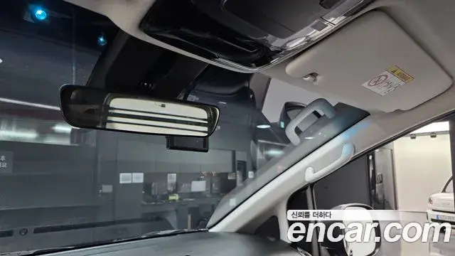 Hyundai Staria 2025 — Şəkil 2/30