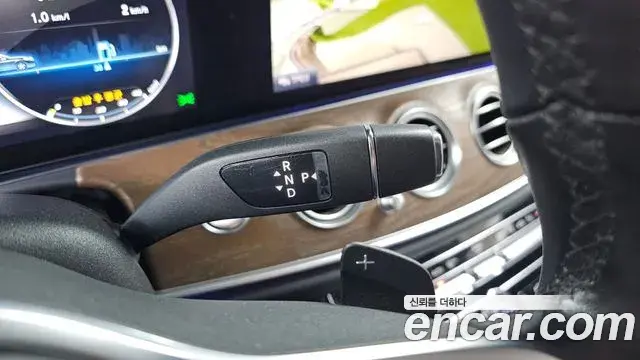 Mercedes-Benz E-Class 2020 — Фото 9/20